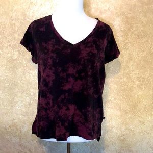 Women’s Rock & Republic V-neck Tee